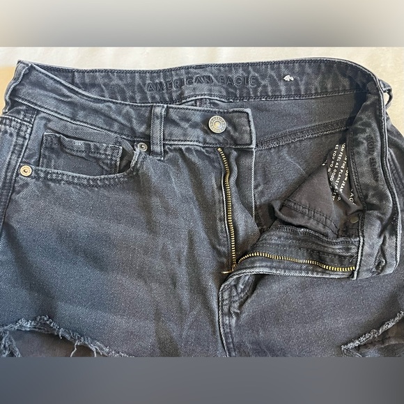American Eagle Mom Jeans Relaxed Distressed Women’s Black Jeans Size 6 - Picture 10 of 16